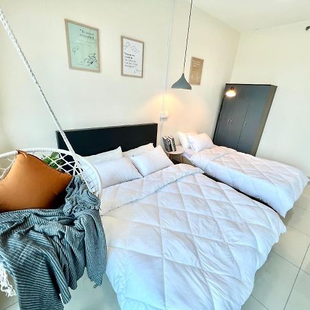 A 1-4 Pax Cozy Studio Tv Box Pool 100Mps Wifi 3 Bed Trefoil Сетия-Алам Экстерьер фото